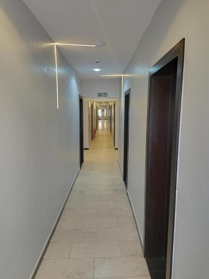 Hotel 35 Embassy Lagos Bagian luar foto