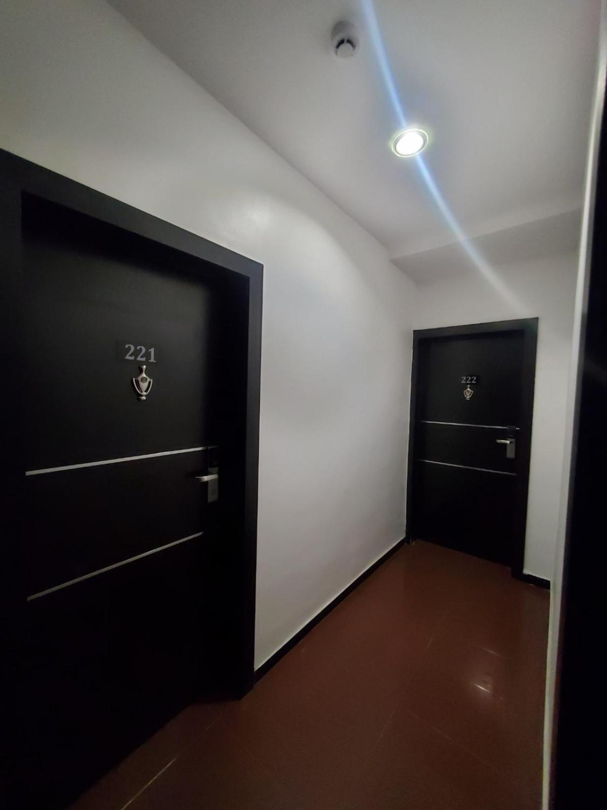 Hotel 35 Embassy Lagos Bagian luar foto